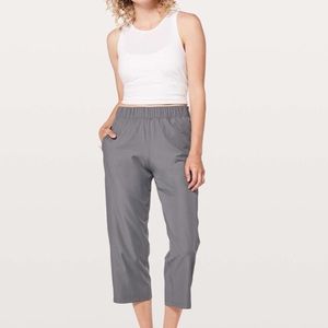 Worn once! - LULULEMON Next Move Crop Pants *23" - Nebula